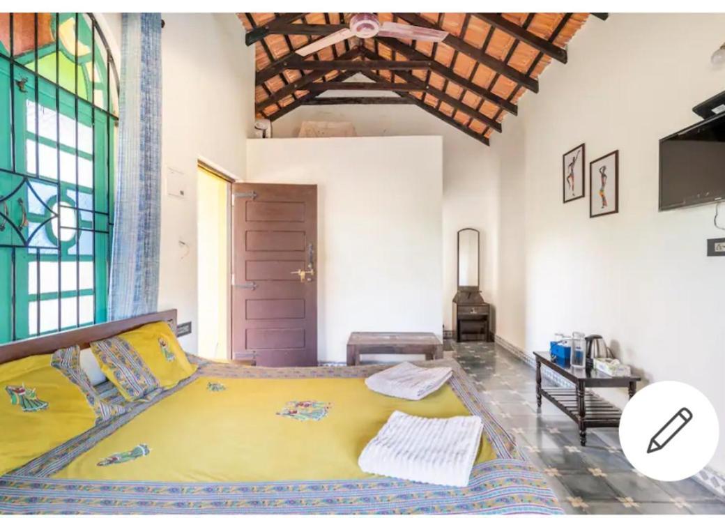 Villa Agastya Betalbatim Phòng bức ảnh